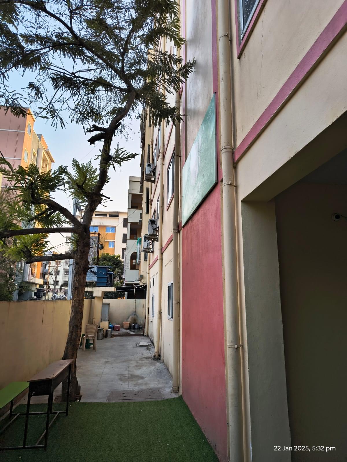 Graviity Junior College Graviity Junior College photo 6